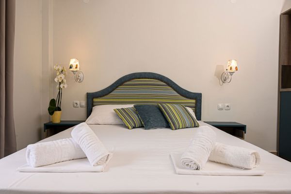 dbl-jacuzz1st-floor2324160673-c002-2cd5-33ba-bc2191aa409bD5356FD1-547B-165A-1664-E9C008BF182F.jpg